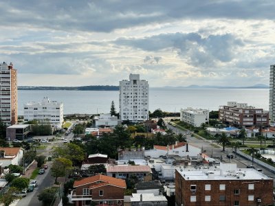  Apartamento en venta  de dos dormitorios en Punta del Este