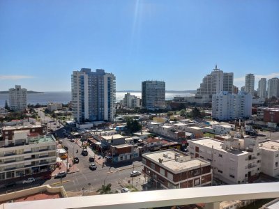 Alquilo apartamento de 1dormitorio y 1/2