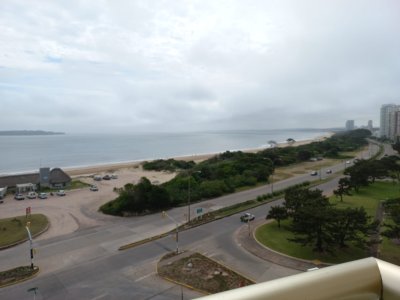 Venta y alquiler de apartamento de 3 dormitorios en Punta del Este