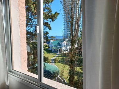 Venta de apartamento de 3 dormitorios en Punta del Este