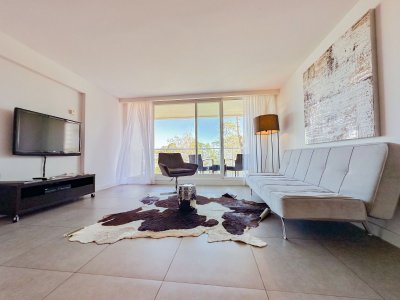 Venta de apartamento de dos dormitorios en Punta del Este