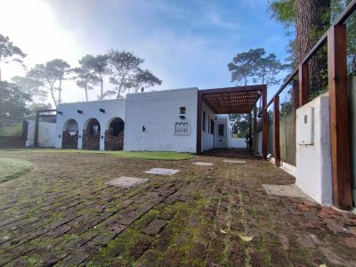 Alquiler y  venta de casa de 3 dormitorios en venta en Punta del Este