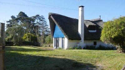 Casa en venta de dos dormitorio y dependencia en Punta del Este