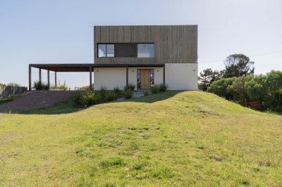 Casa en venta y alquiler de 3 dormitorios en Chihuahua, vista al mar