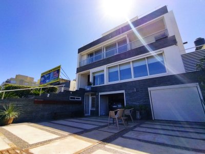 Venta de hermosa residencia frente al mar! 5 dormitorios 4 suites