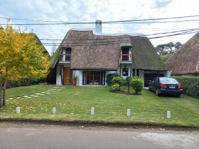 Casa en venta de 3 dormitorios en Punta del Este