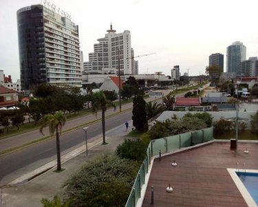 Apartamento en venta Playa Mansa 2 dormitorios