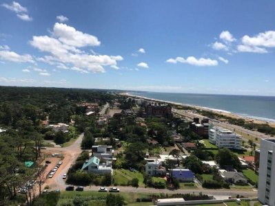 Apartamento en alquiler temporario Playa Brava 3 dormitorios