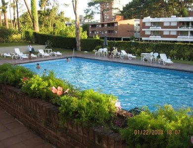 Venta de Apartamento 3 DORMITORIOS en Playa Mansa, Punta del Este.