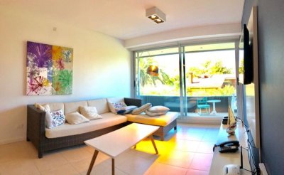Apartamento en venta Playa Mansa 3 dormitorios