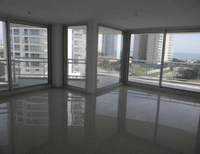 Venta Apartamento 3 DORMITORIOS + DEPENDENCIA en PLAYA MANSA, PUNTA DEL ESTE.