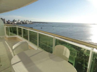 Apartamento en venta Playa Mansa 3 dormitorios