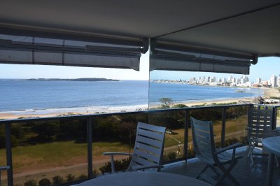 Apartamento en venta Playa Mansa 3 dormitorios