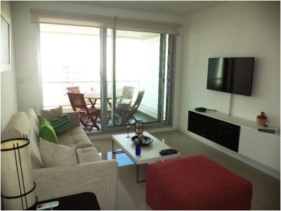 Alquiler temporario de Apartamento 2 DORMITORIOS en Playa Brava, Punta del Este.-