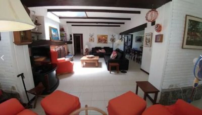 Casa en venta Playa Mansa 4 dormitorios