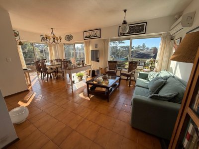 VENTA MANSA 3 DORMITORIOS CON TERRAZA