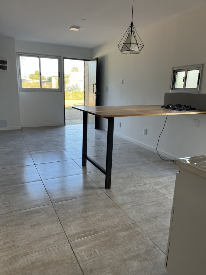 ALQUILER ANUAL Apto 1 dormitorio Planta Baja Con Patio