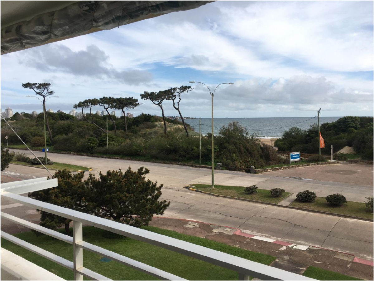VENTA hermoso apartamento con vista a MANSA, 3 dormitorios