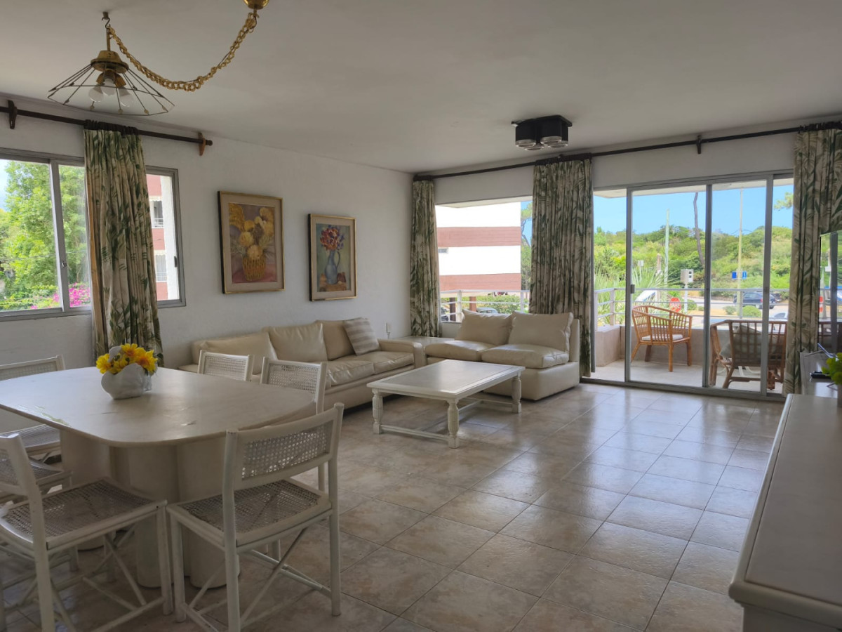 Venta Apartamento 3 Dormitorios Zona Mansa.