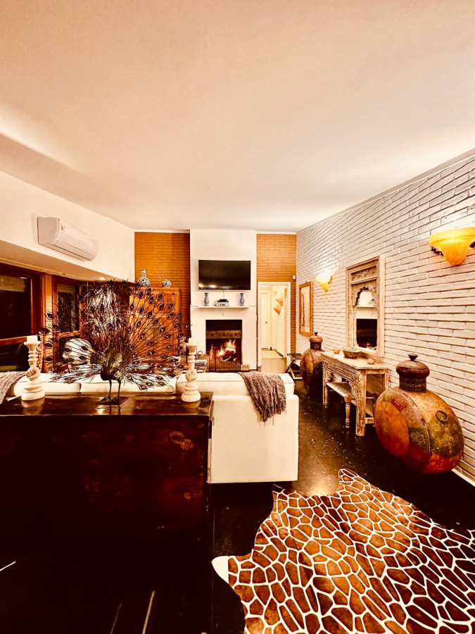 OPORTUNIDAD DE VENTA MANSA- Chalet de 5 dormitorios 