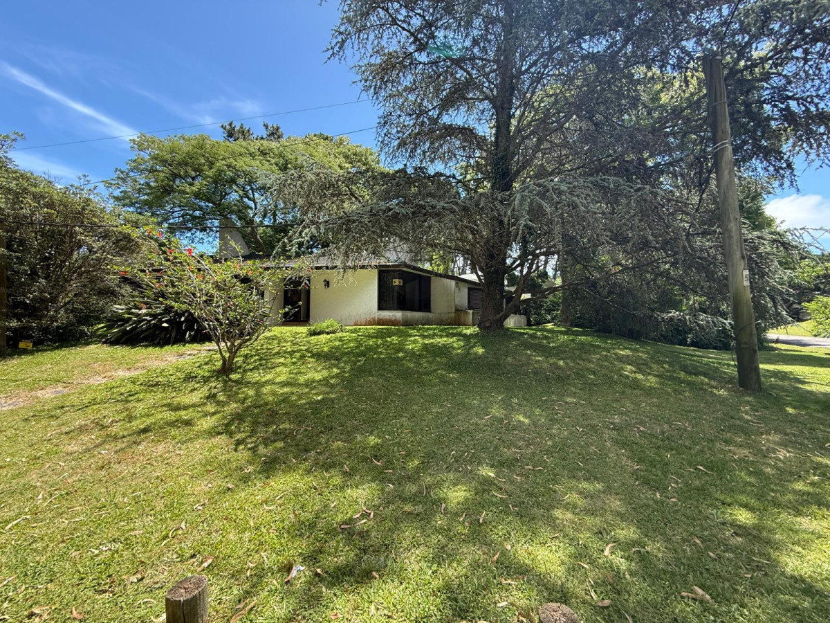 VENTA CASA LUGANO PUNTA DEL ESTE