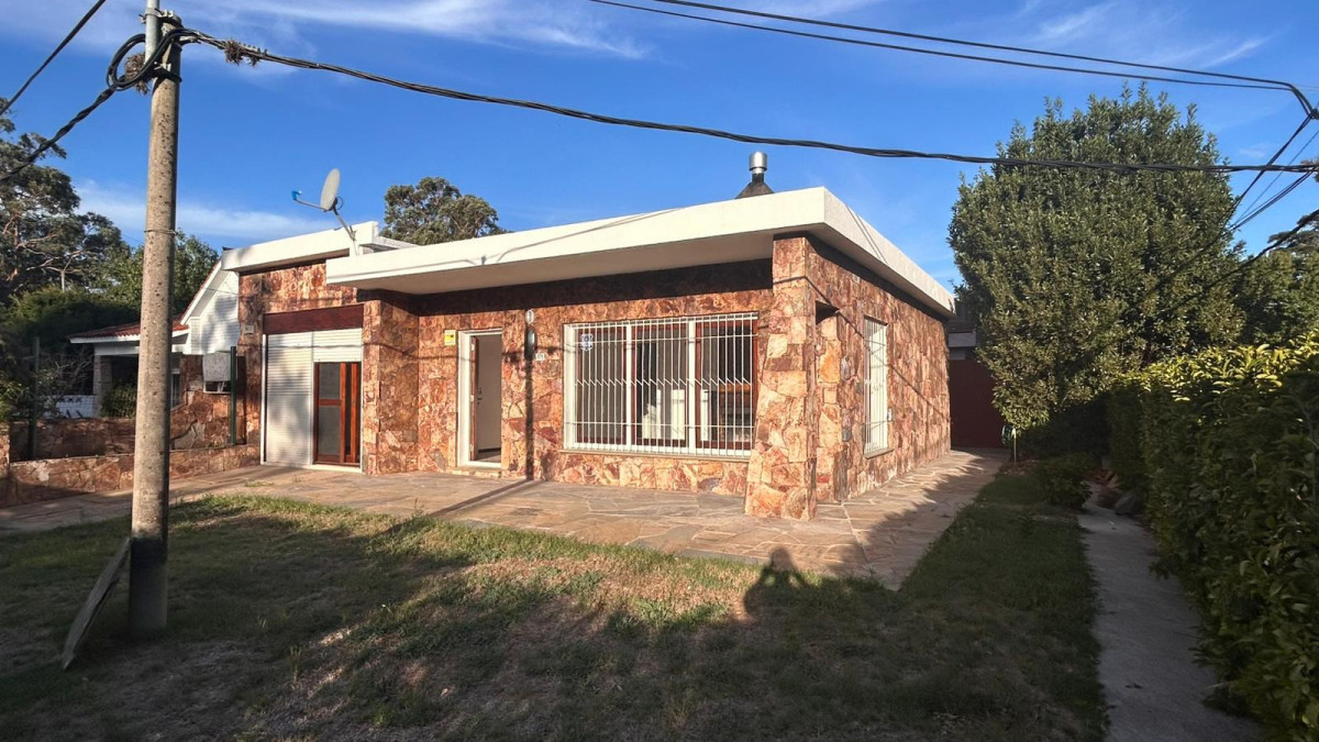 Casa Av de la Laguna