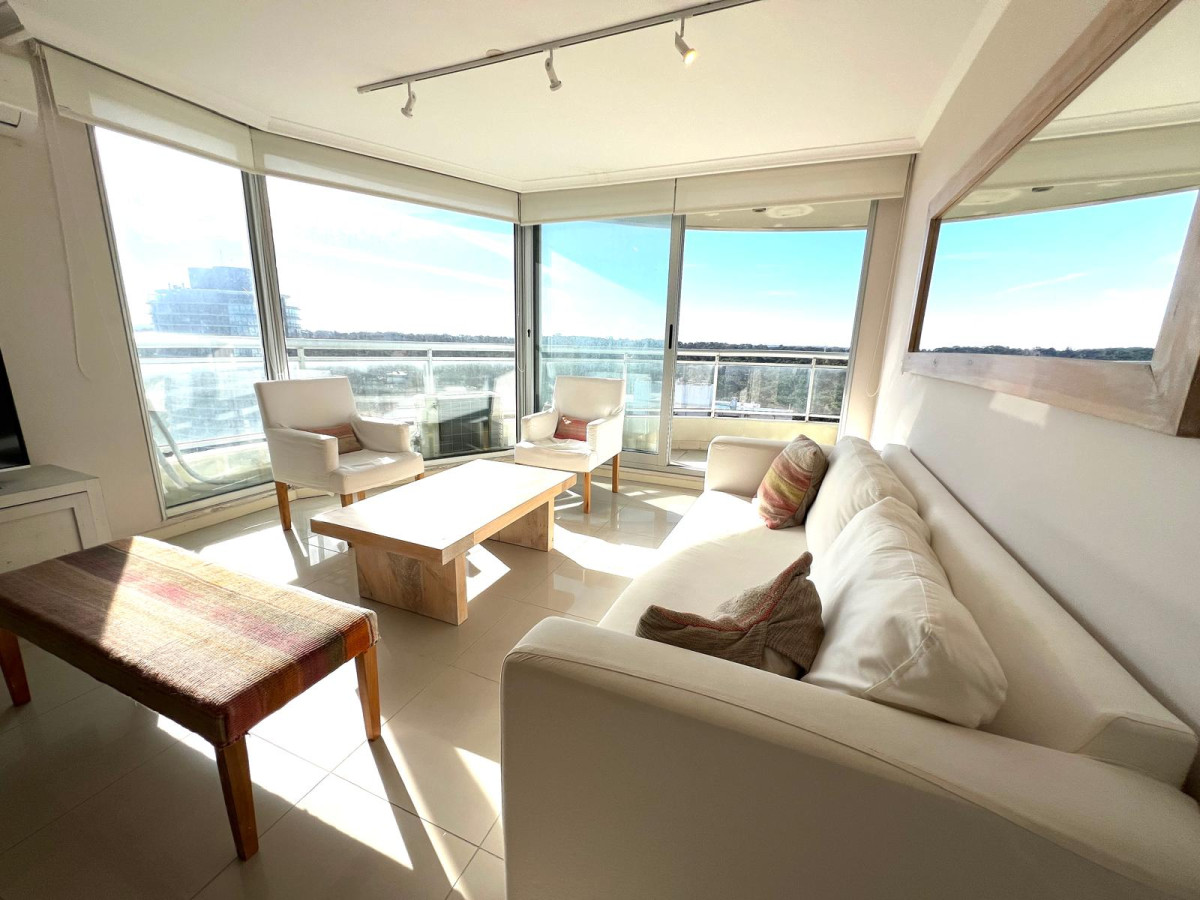 Imagen de Apartamento en venta de 3 dormitorios 3 baños en Punta del Este