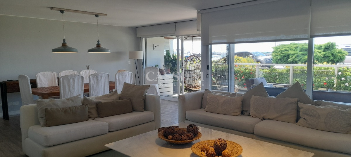 Venta 4 Suites, Frente al Puerto con jardin - Imagen 5