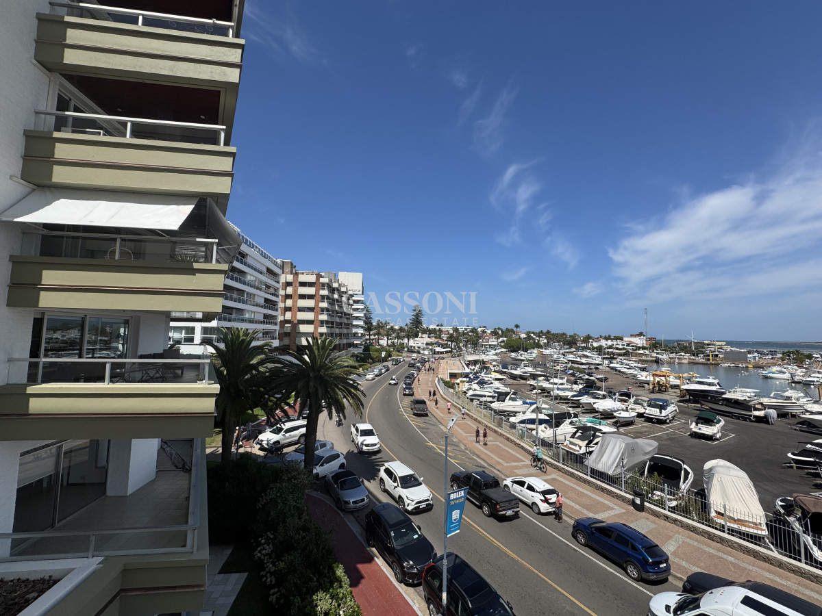 Venta apto Puerto 4 dormitorios y servicio - Imagen 5