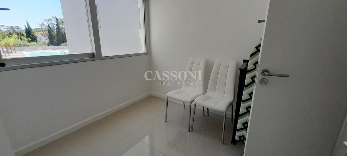 Confortable Frente a Playa Mansa - Imagen 12