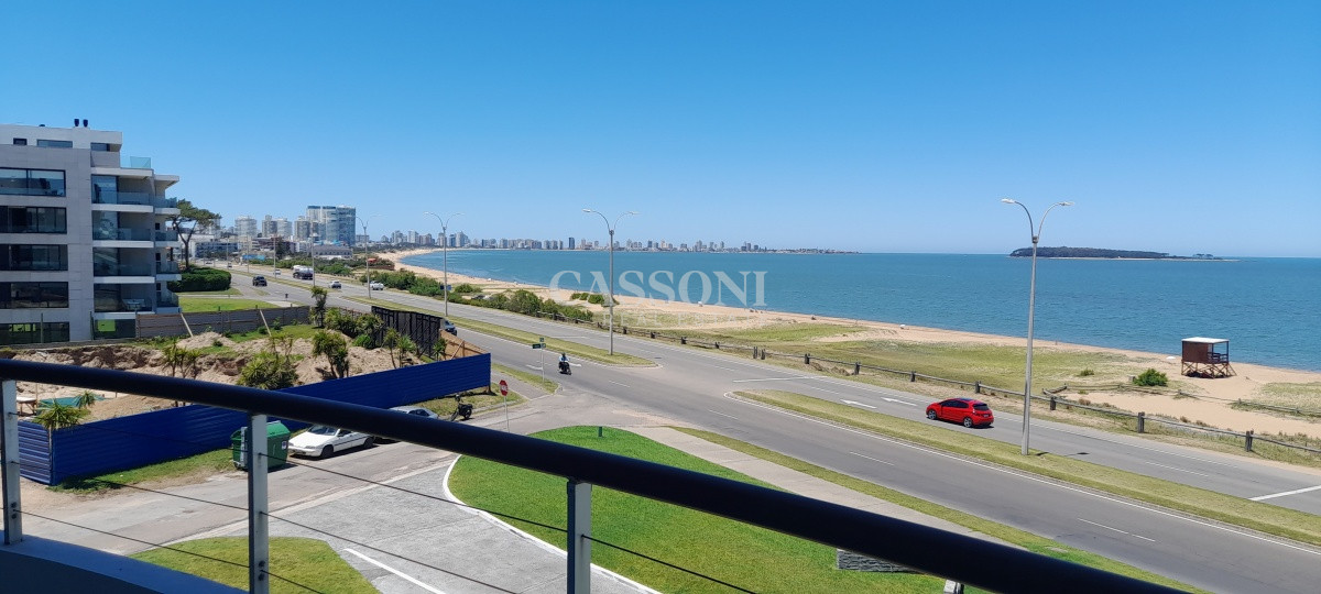 Confortable Frente a Playa Mansa - Imagen 3