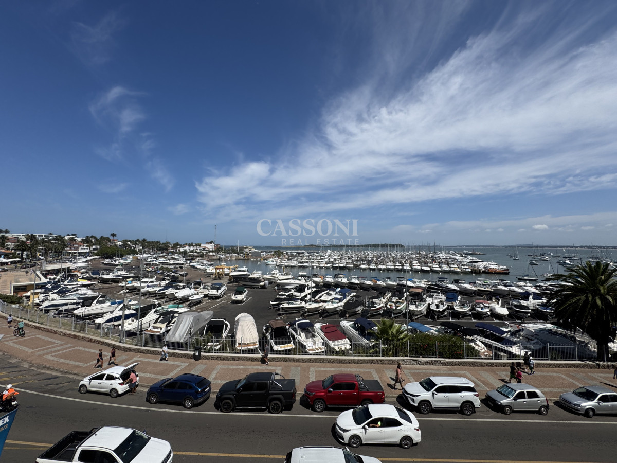 Venta apto Puerto 4 dormitorios y servicio - Imagen 7