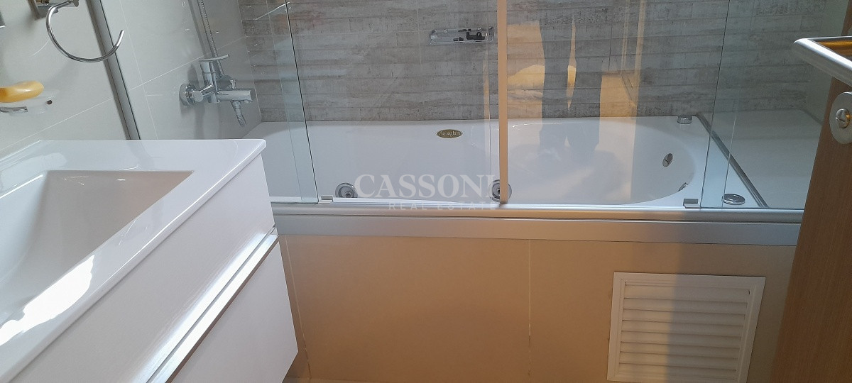 Venta y Alquiler Anual, Apartamento 2 Dormitorios + Dep, Torre Look Brava - Imagen 7