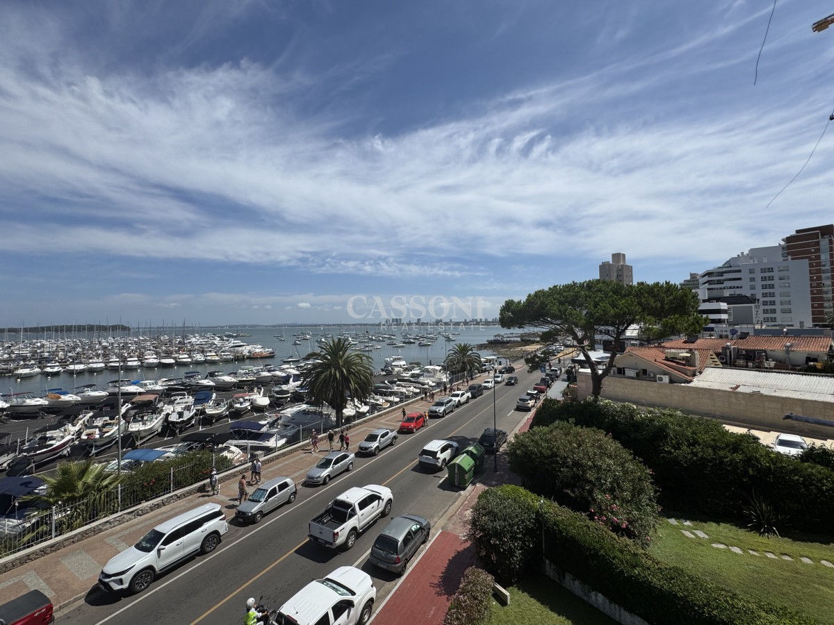 Venta apto Puerto 4 dormitorios y servicio - Imagen 6