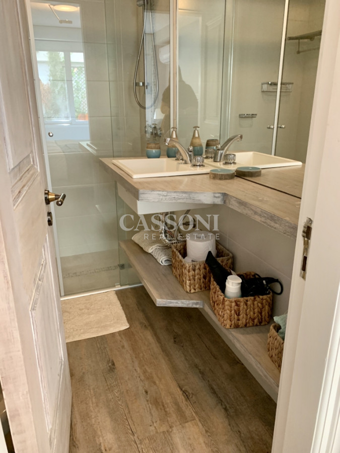 Venta 4 Suites, Frente al Puerto con jardin - Imagen 9