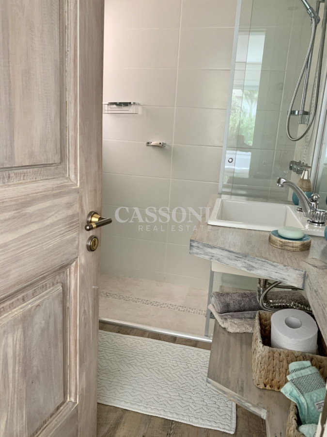 Venta 4 Suites, Frente al Puerto con jardin - Imagen 12