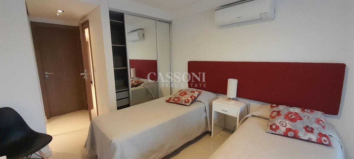 Venta y Alquiler Anual, Apartamento 2 Dormitorios + Dep, Torre Look Brava - Imagen 8