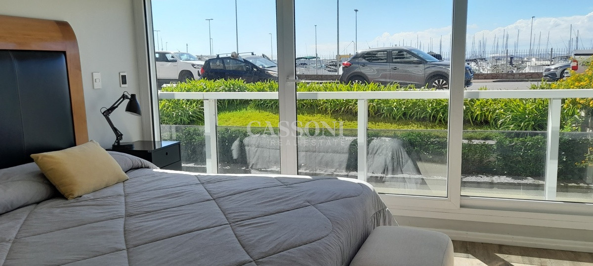 Venta 4 Suites, Frente al Puerto con jardin - Imagen 6