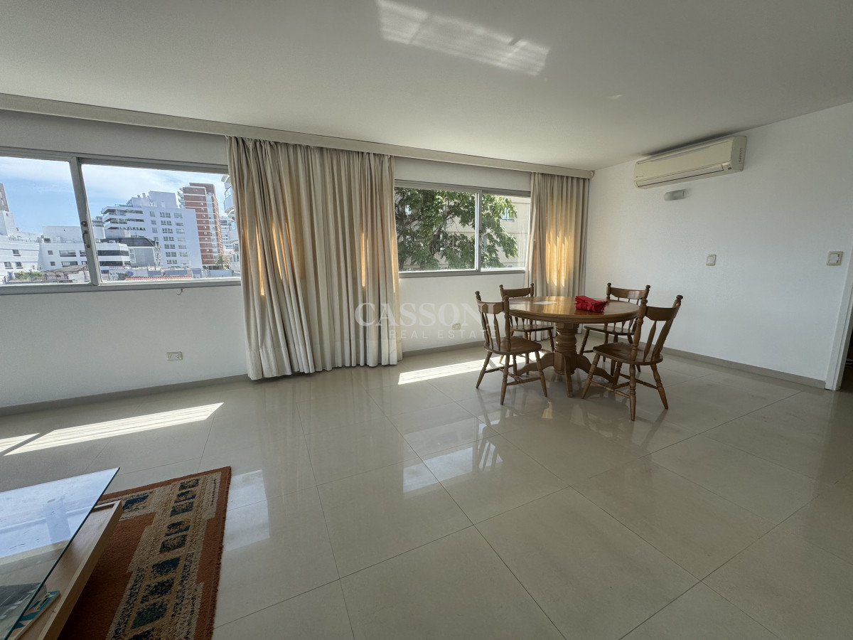 Venta apto Puerto 4 dormitorios y servicio - Imagen 4