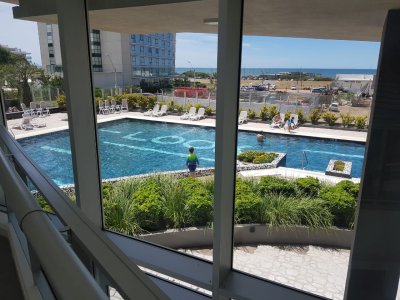 APTO DE 1 DORMITORIO, EDIFICIO LOOK BRAVA, PARADA 10