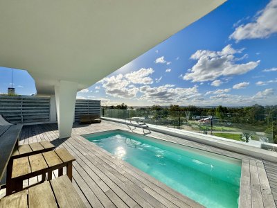 Dúplex de 4 dormitorios + servicio en Delamar, La Barra