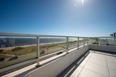 Venta Apartamento Penthouse, Frente al mar 