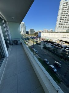 A Estrenar, Ubicación ideal en pda. 2 de Punta del Este.
