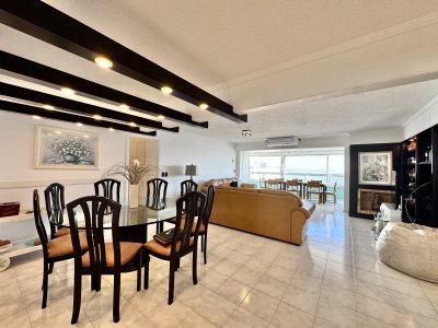 Venta Apartamento Unificado, 2 Dormitorios y medio, Dependecia, Lincoln Center  