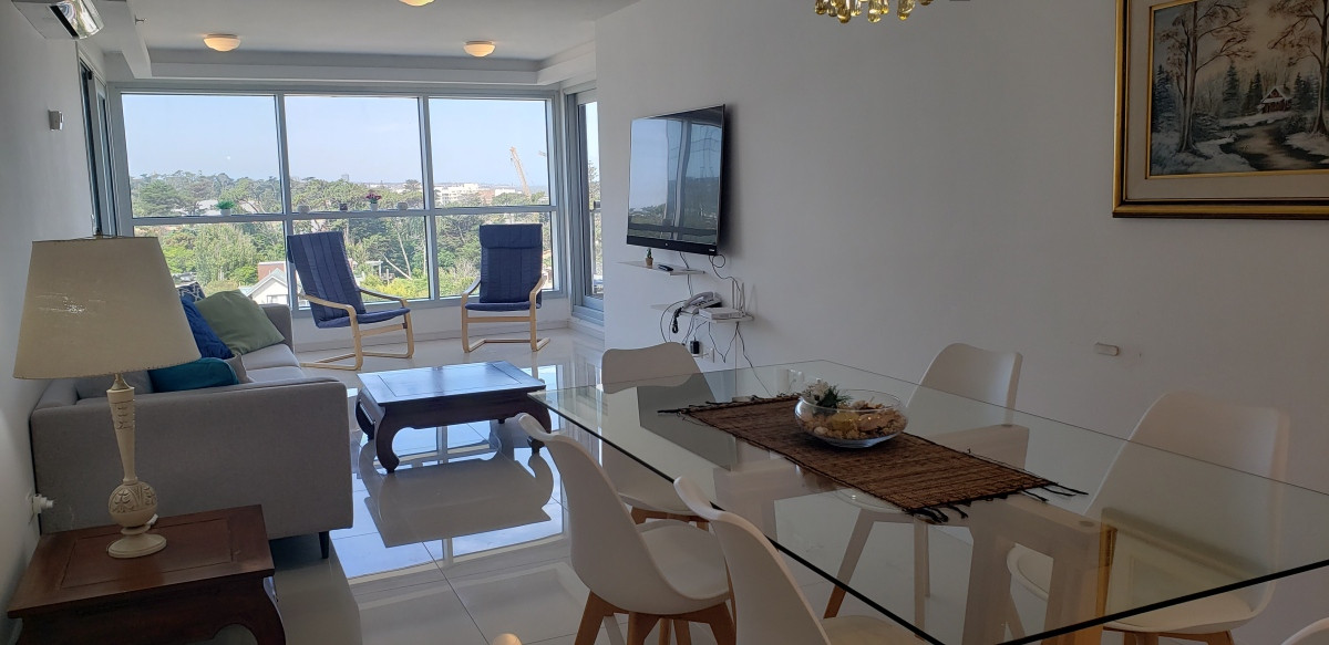 Venta, 2 Dormitorios y Dependencia, Playa Brava 