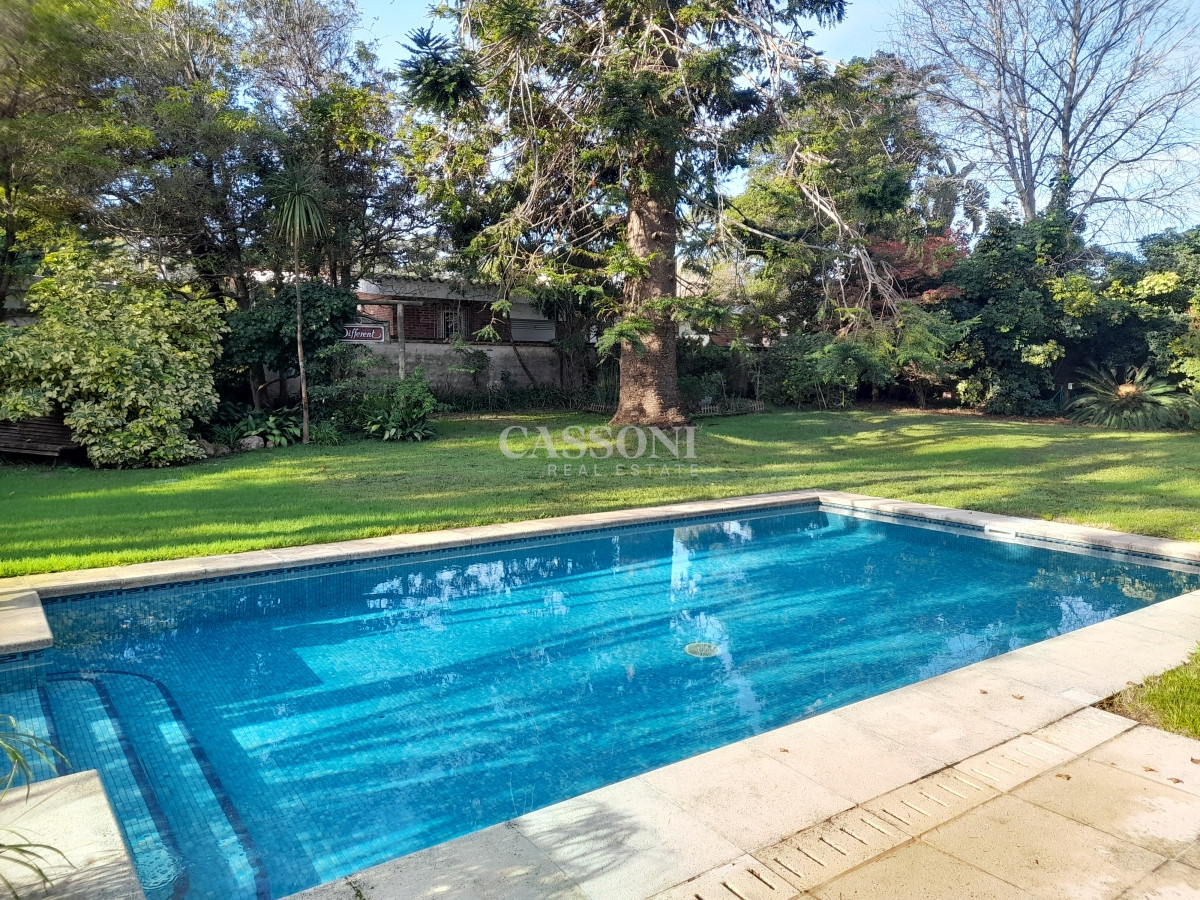 Casa en Mansa, Gran terreno, Piscina climatizada, Losa radiante