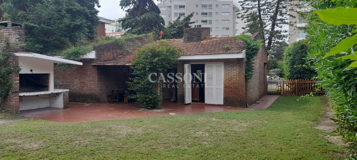 Venta Casa de 3 Dormitorios, A pasos de Playa Brava - Imagen 12