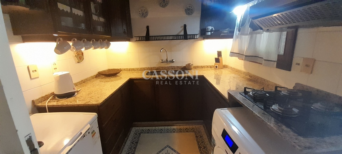 Venta Casa de 3 Dormitorios, A pasos de Playa Brava - Imagen 4