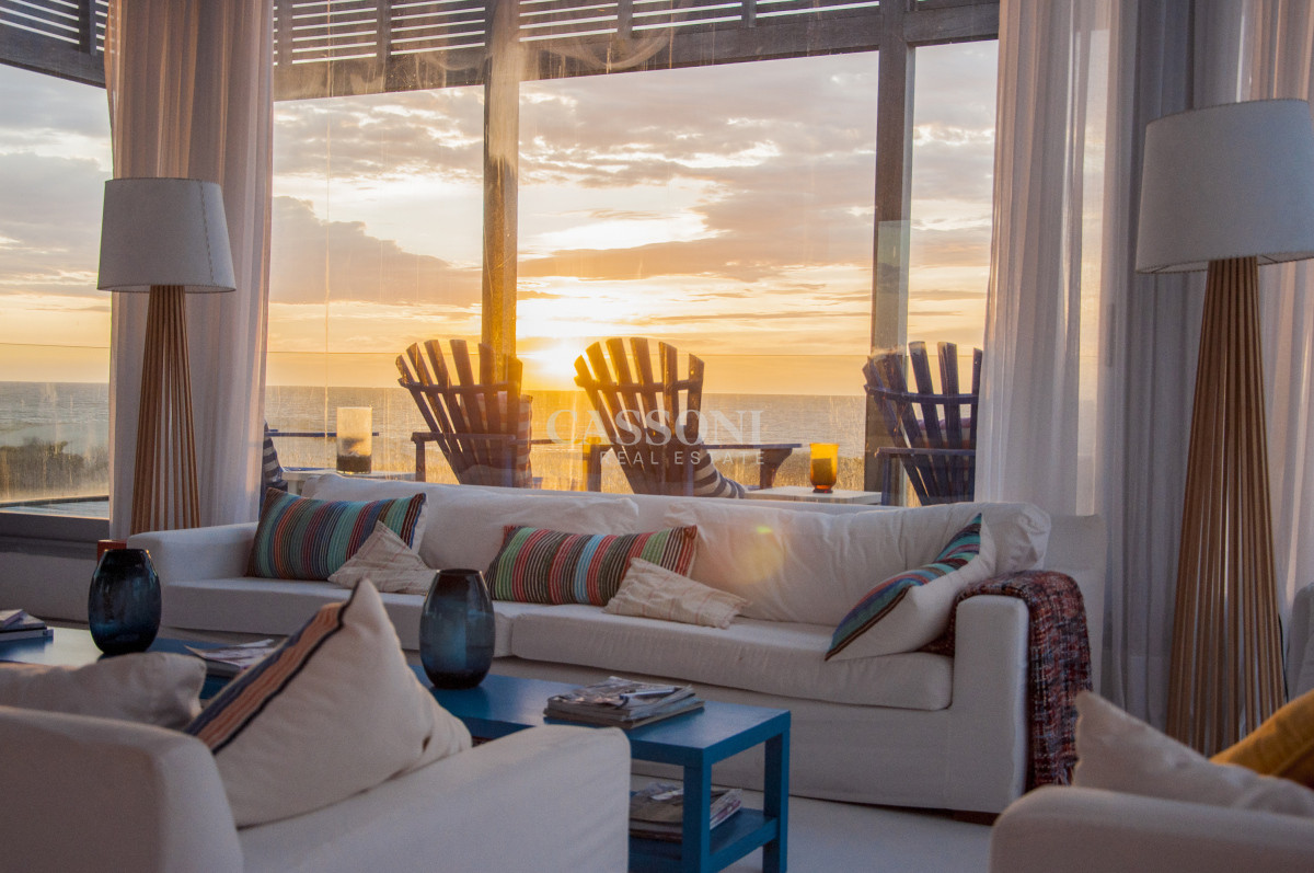 Una joya arquitectónica sobre el mar. - Imagen 33