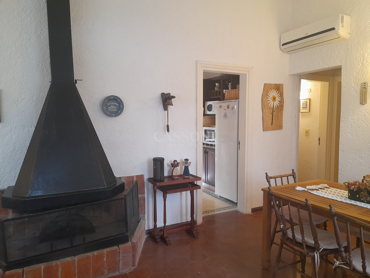 Venta Casa de 3 Dormitorios, A pasos de Playa Brava - Imagen 2